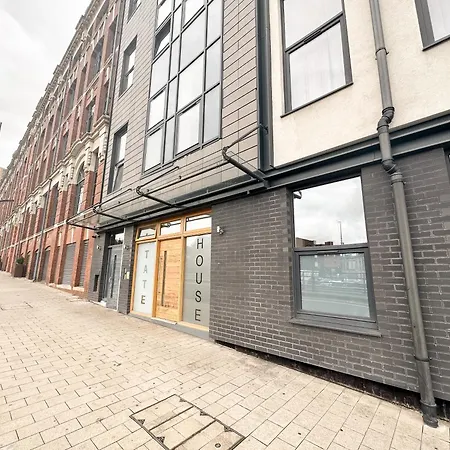 Apartment Luxury 3 Bedroom Apt. Leeds Centre *