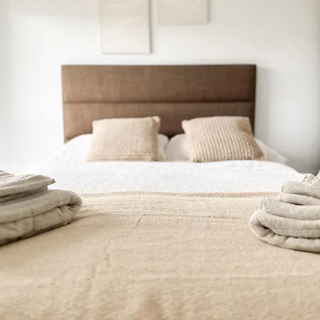 Apartment Luxury 3 Bedroom Apt. Leeds Centre